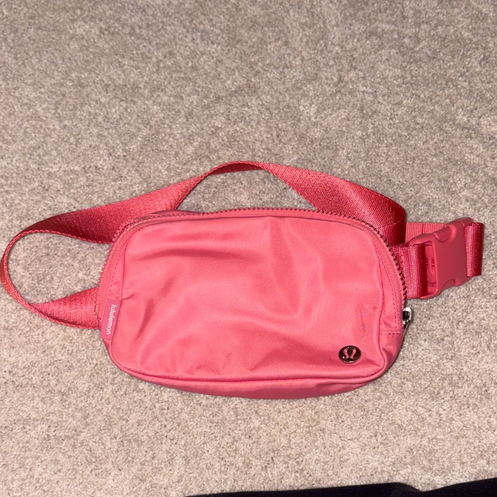 lululemon athletica Coral belt bag